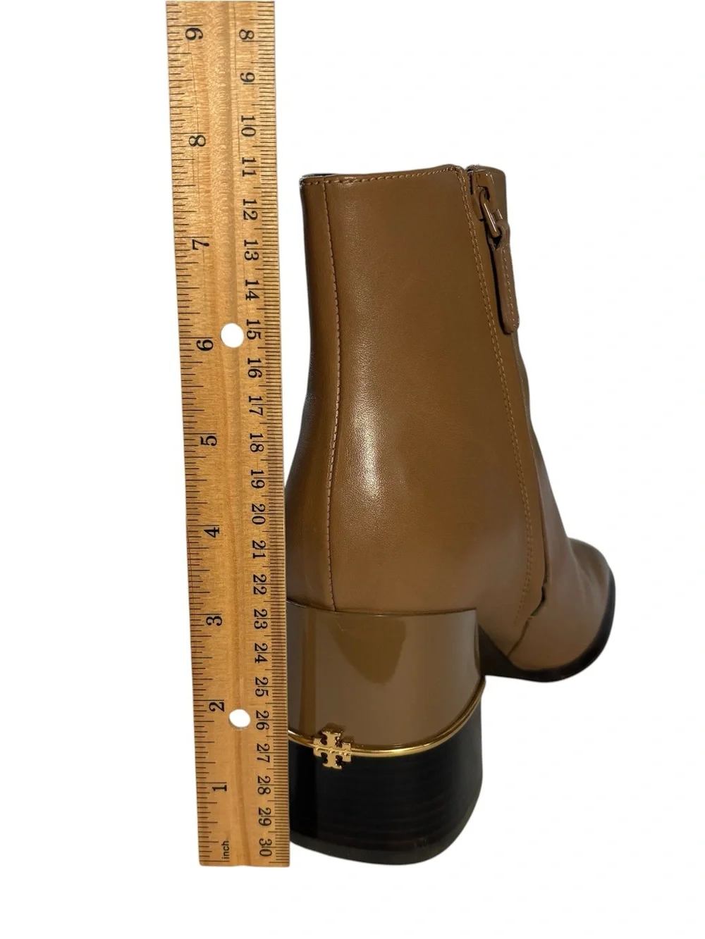 Tory Burch Leather Ankle Boots Size 7 Almond Flour